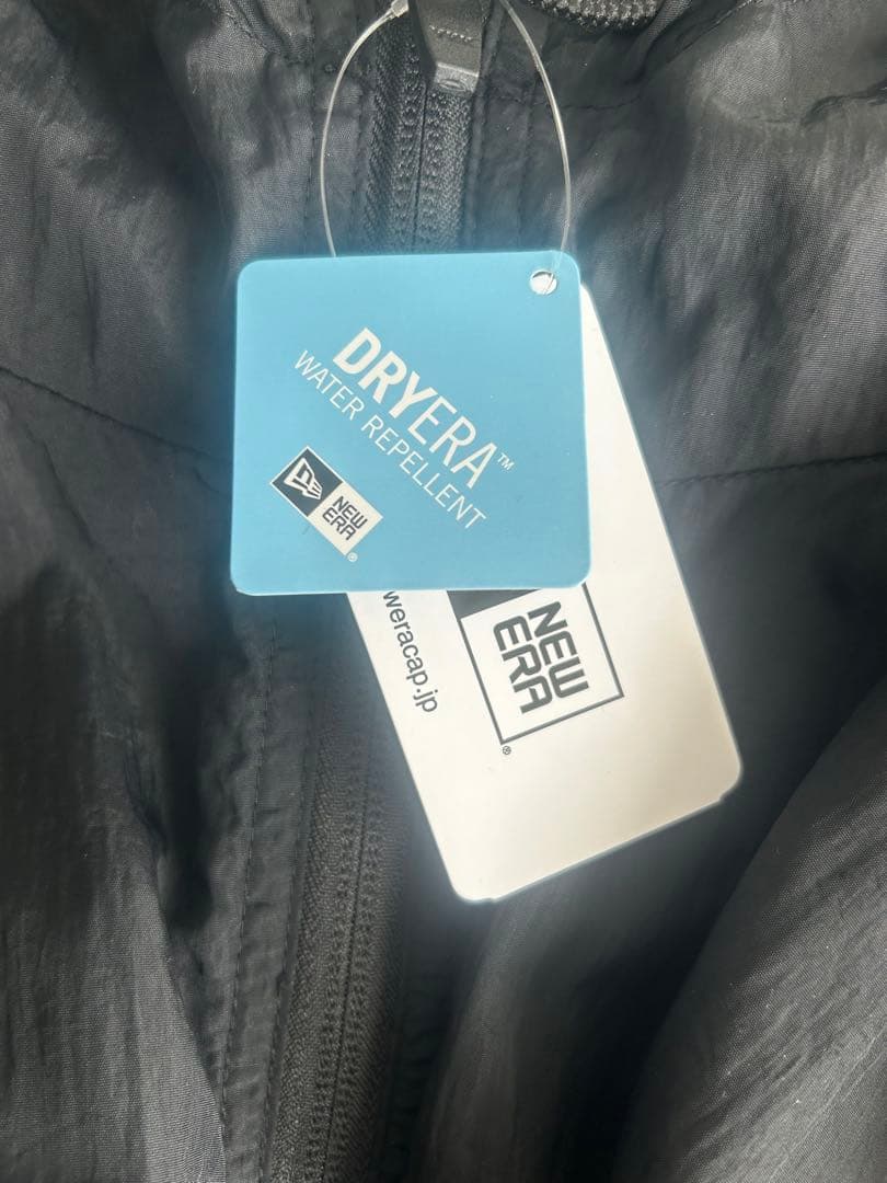 NEW ERA ブラック ナイロンジャケット メッシュ