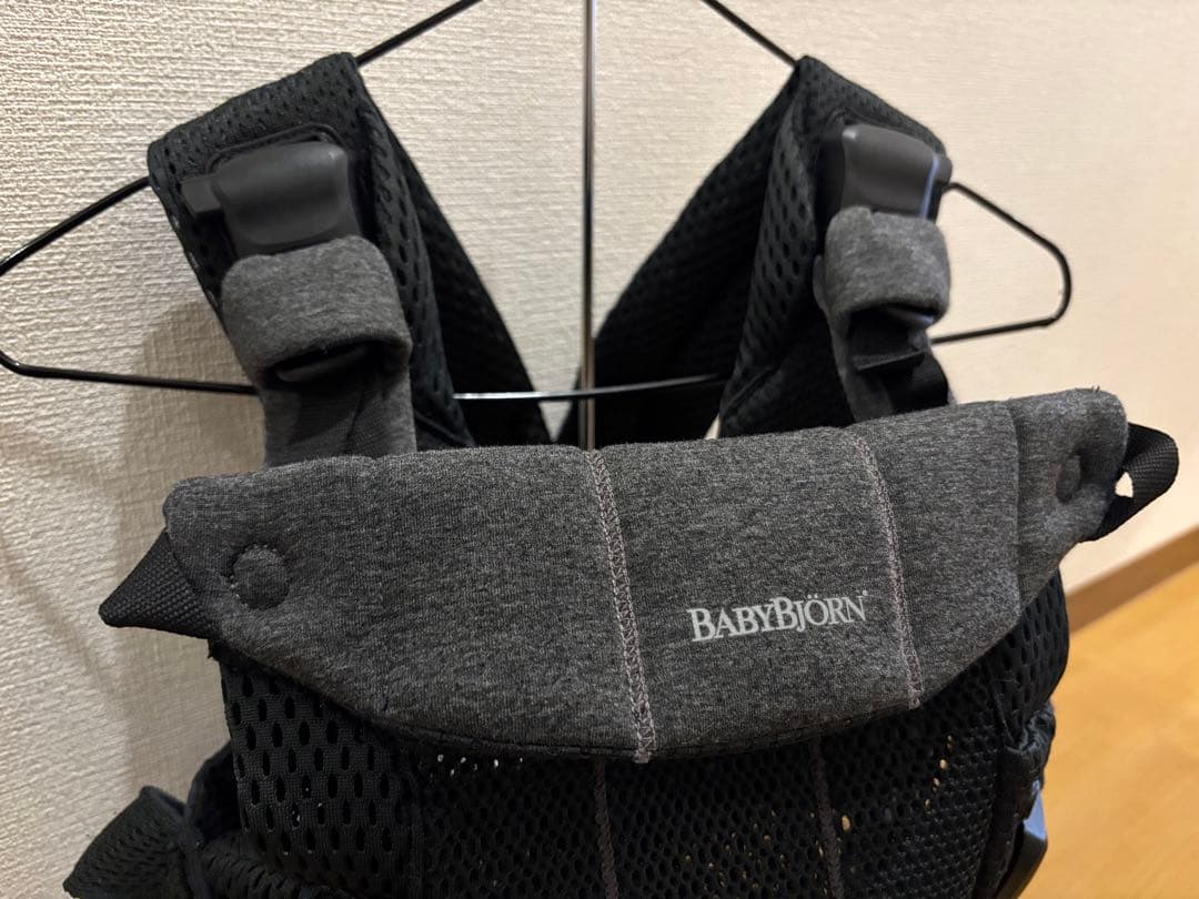 【極美品】BABYBJORN ベビービョルン ハーモニー 抱っこ紐 ブラック　黒
