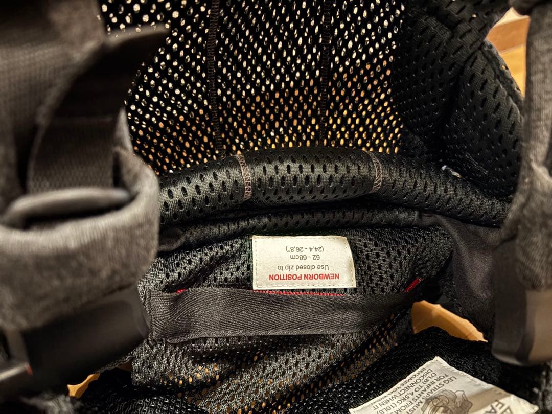 【極美品】BABYBJORN ベビービョルン ハーモニー 抱っこ紐 ブラック　黒