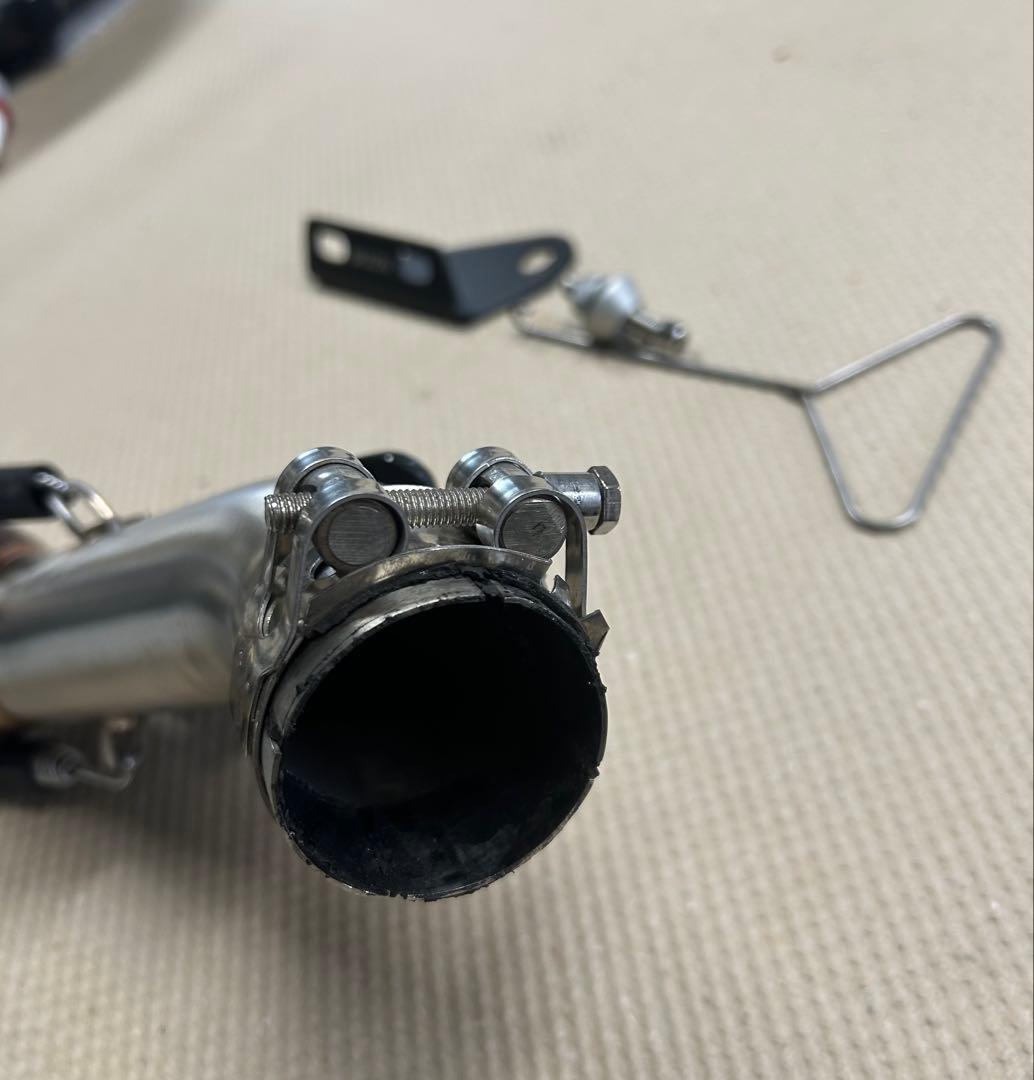 Dukeマフラー　IXRACE カーボンファイバー マフラー