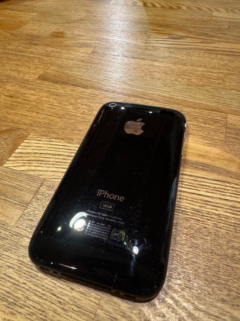 iPhone アップル　ソフトバンク　iPhone3gs