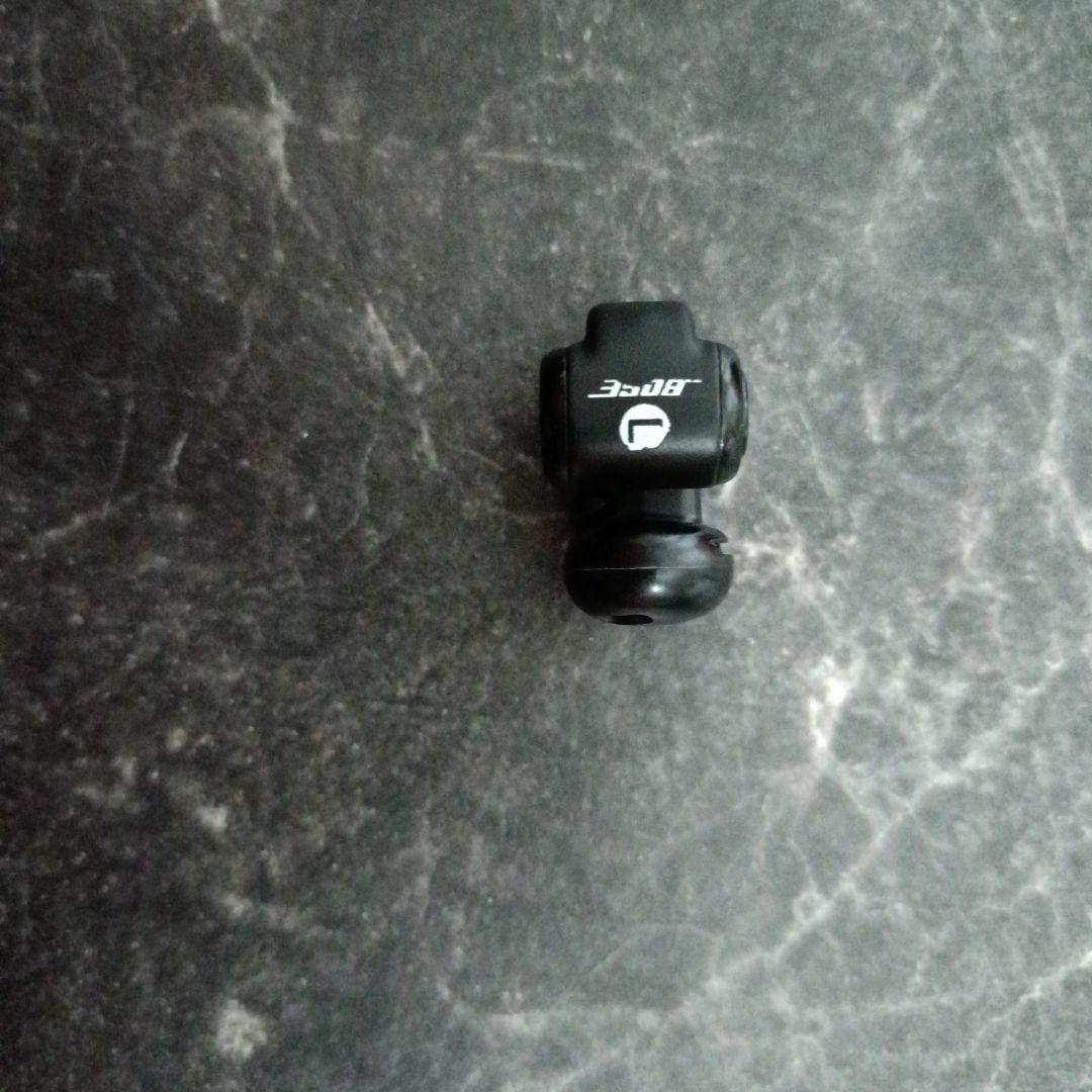 BOSEイヤホン　左耳　充電器　ケース