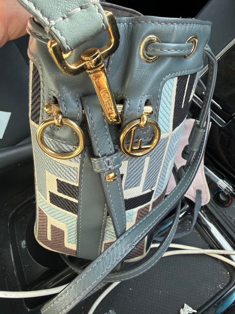 Fendi マルチカラー バケットバッグ