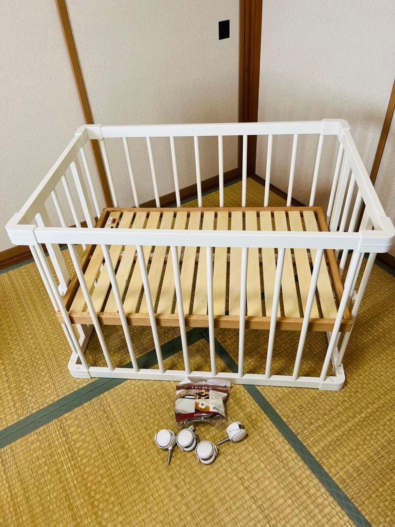 【8月まで】farskaファルスカミニジョイントベッド　未使用セーフティベルト付