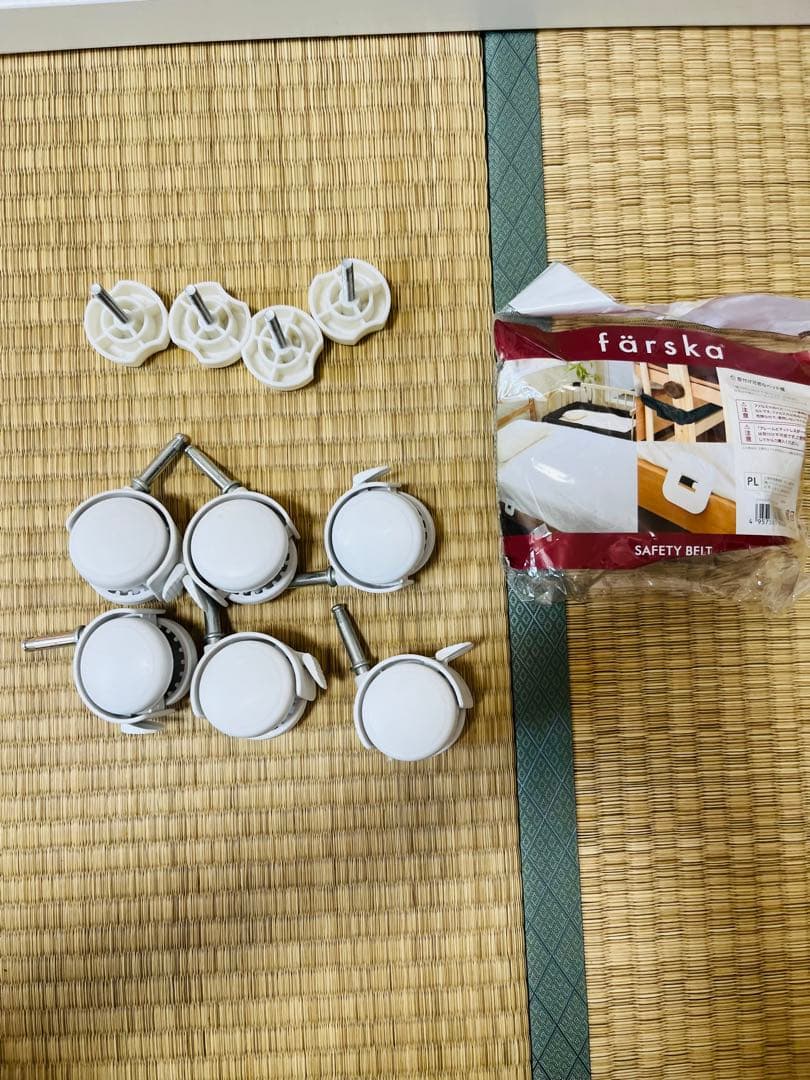 【8月まで】farskaファルスカミニジョイントベッド　未使用セーフティベルト付