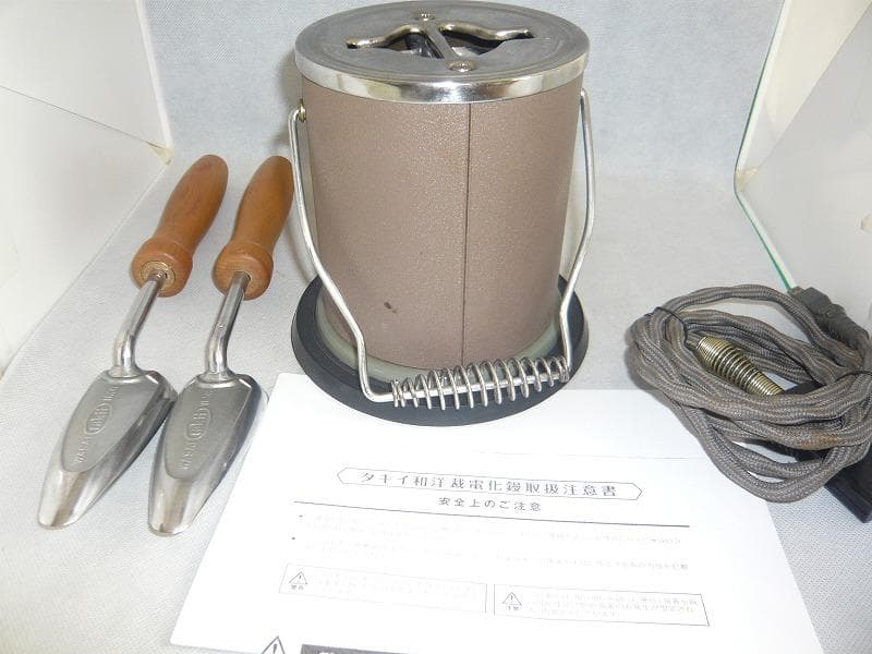 美品　タキイ和裁電化鏝　和裁こて　和裁コテ　タキイマーク入り鏝２本付き