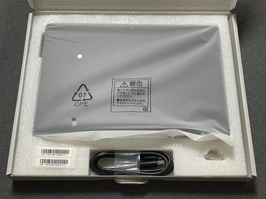 LUCA TM103M4V1-B 10.1インチタブレット