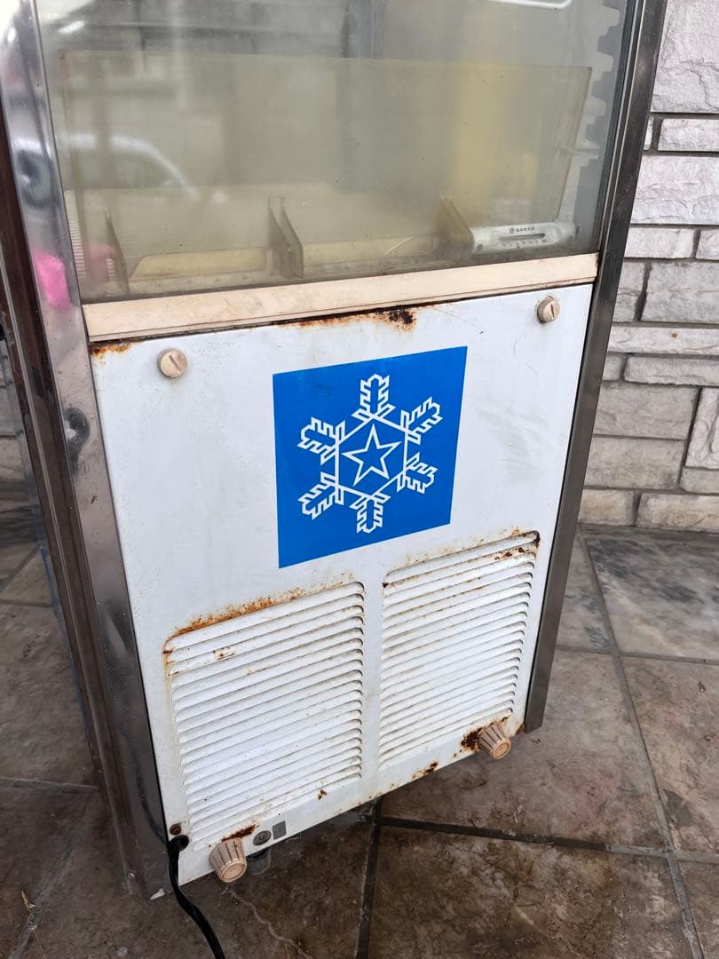 雪印牛乳 4面ガラスショーケース　冷蔵庫 青 3段棚