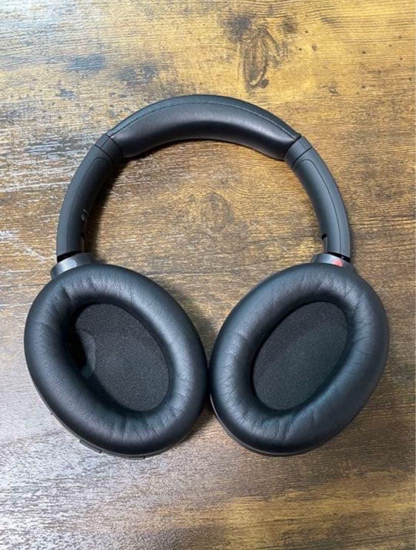 ほぼ未使用！ SONY ワイヤレスヘッドホン WH-1000XM4 ブラック