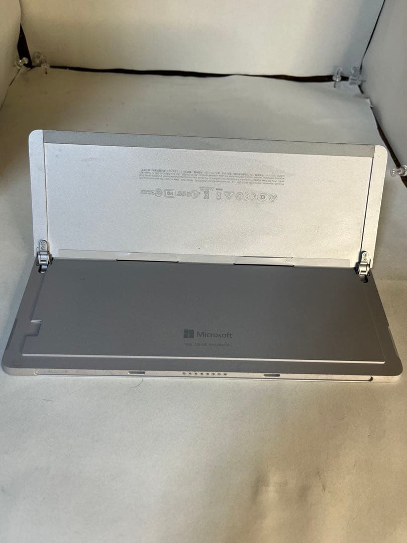 Surface Go LTE Advanced　KAZ-00032