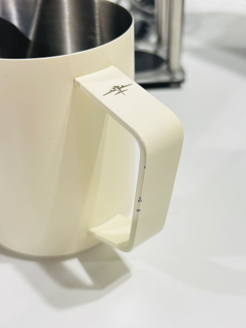 デロンギ　デディカ　EC680 BK ブラック　エスプレッソマシン　おまけ付き