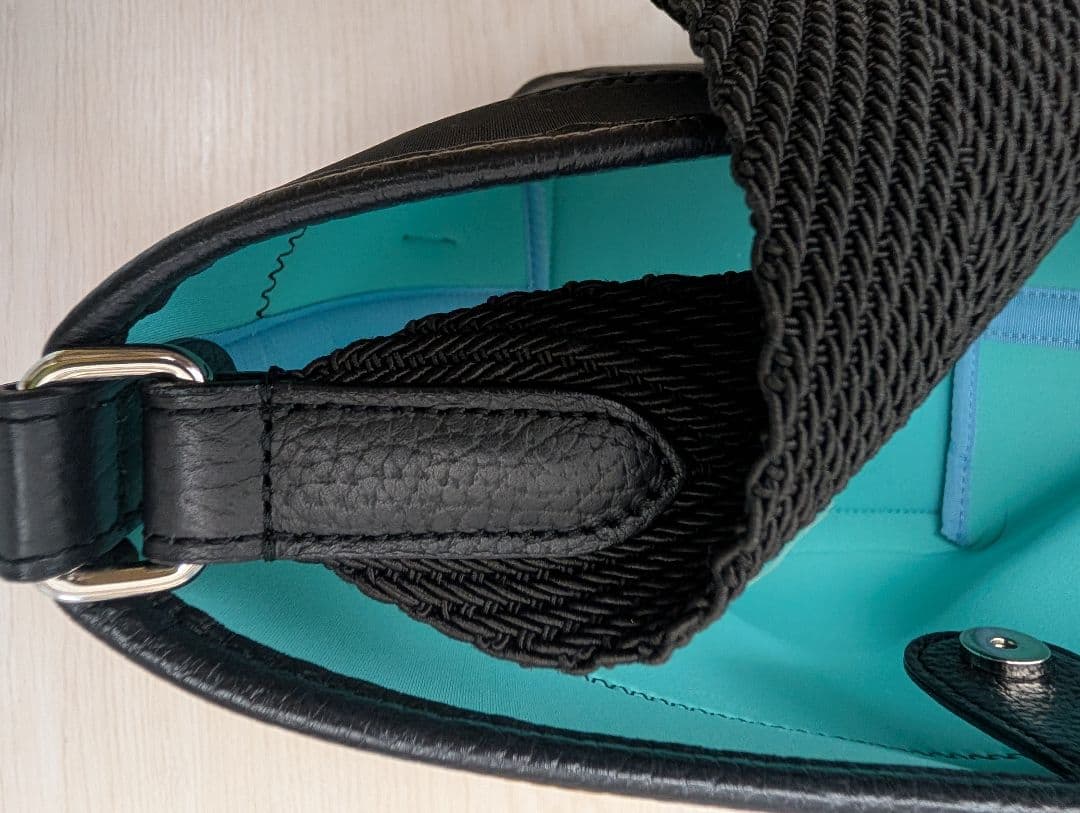 ADMJ ブラックショルダーバッグ