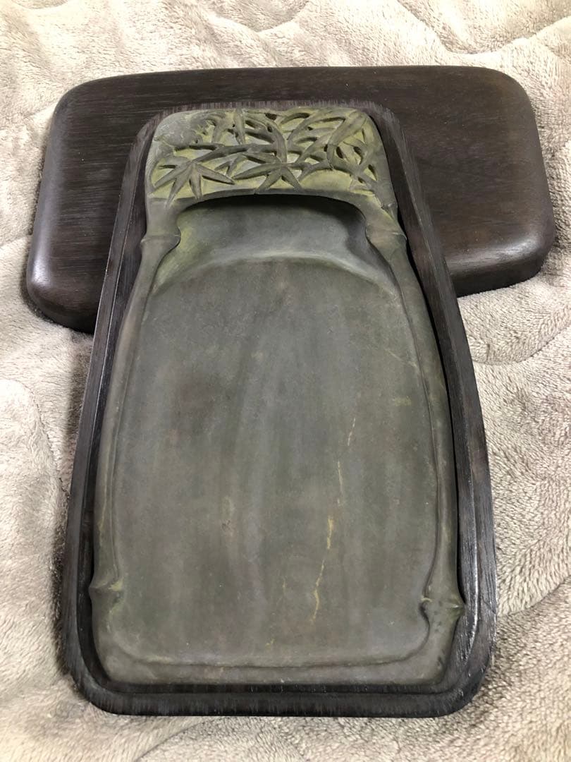 端渓硯　老坑 金綫 胭脂暈・蕉葉白・火捺・魚腦凍なと◆九吋◆上質箱◆旧麻子坑美石