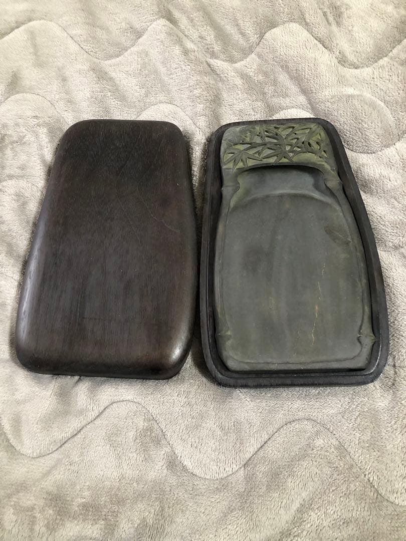 端渓硯　老坑 金綫 胭脂暈・蕉葉白・火捺・魚腦凍なと◆九吋◆上質箱◆旧麻子坑美石