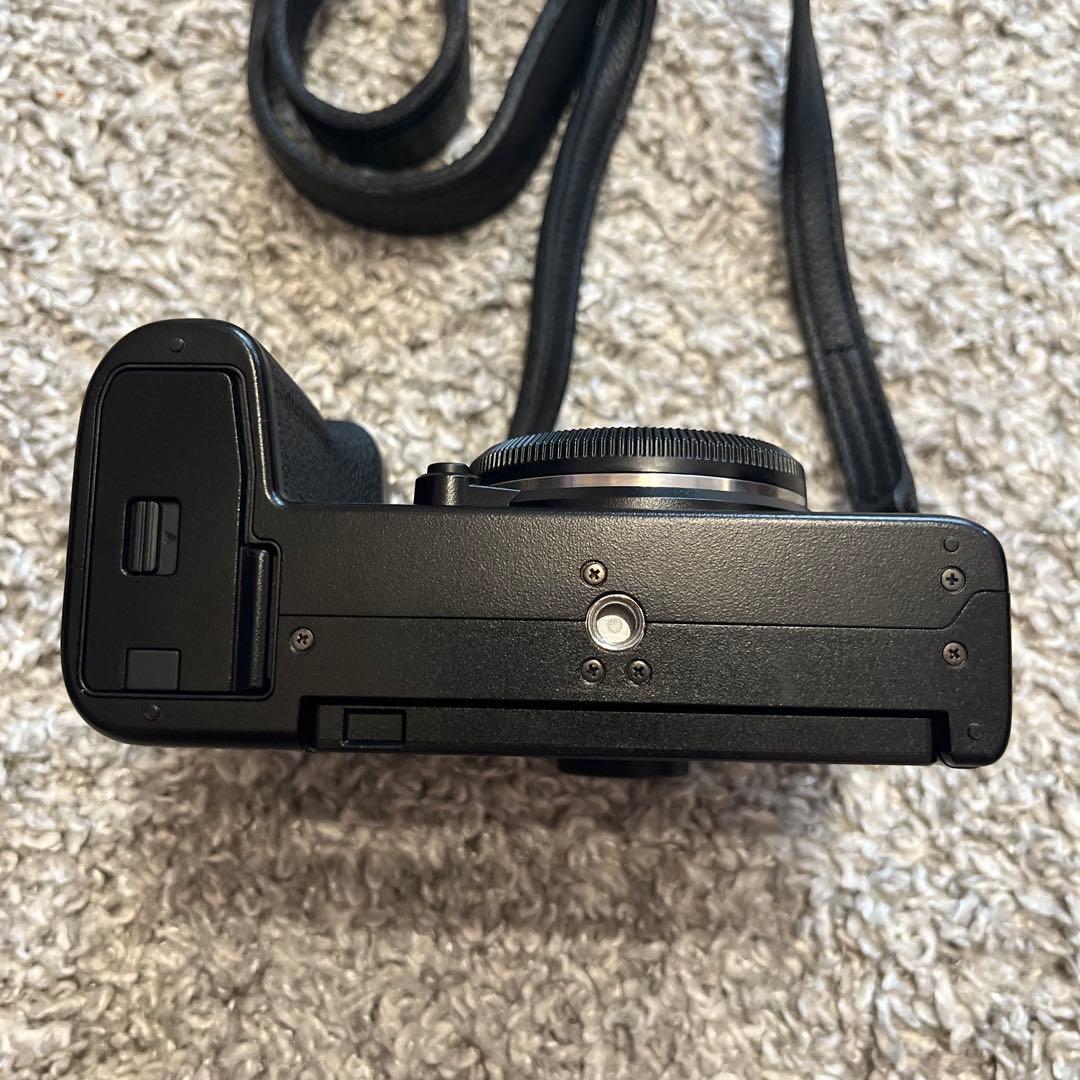 【おまけ多数有】　FUJIFILM X-S10 ミラーレスカメラ