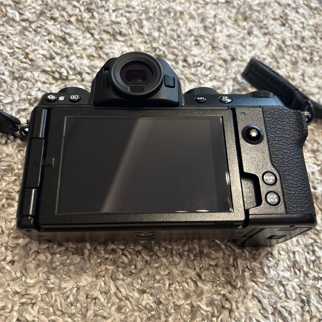 【おまけ多数有】　FUJIFILM X-S10 ミラーレスカメラ