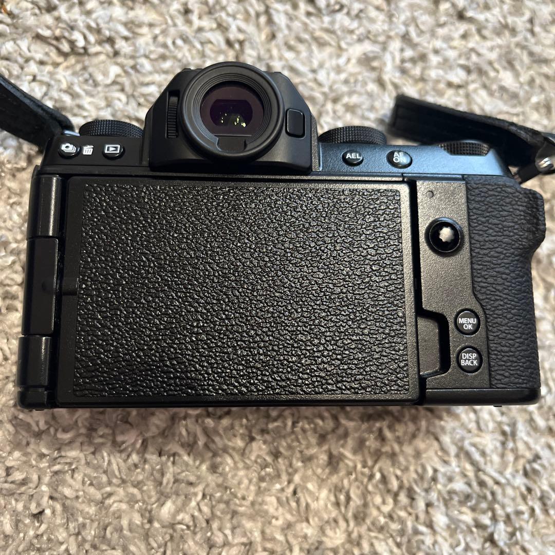 【おまけ多数有】　FUJIFILM X-S10 ミラーレスカメラ
