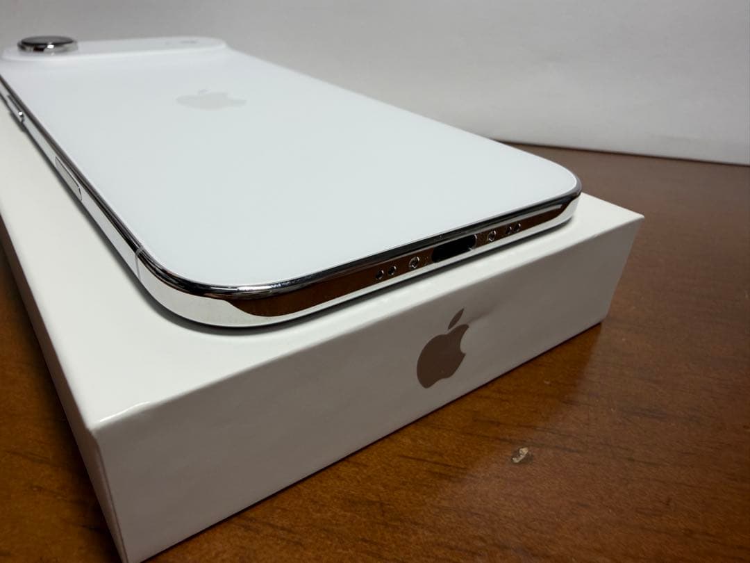 iPhone Airクラウドホワイト　AppleCare付き！