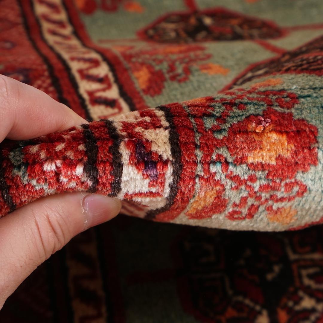 にわとり様　バルーチ 94×68cm トライバルラグ ペルシャ絨毯