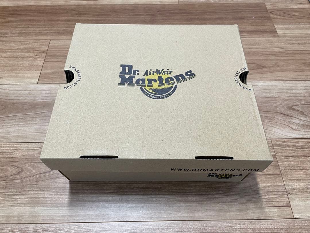 ⭐︎未使用【Dr. Martens】チェルシーブーツ (UK4) 2976 黒