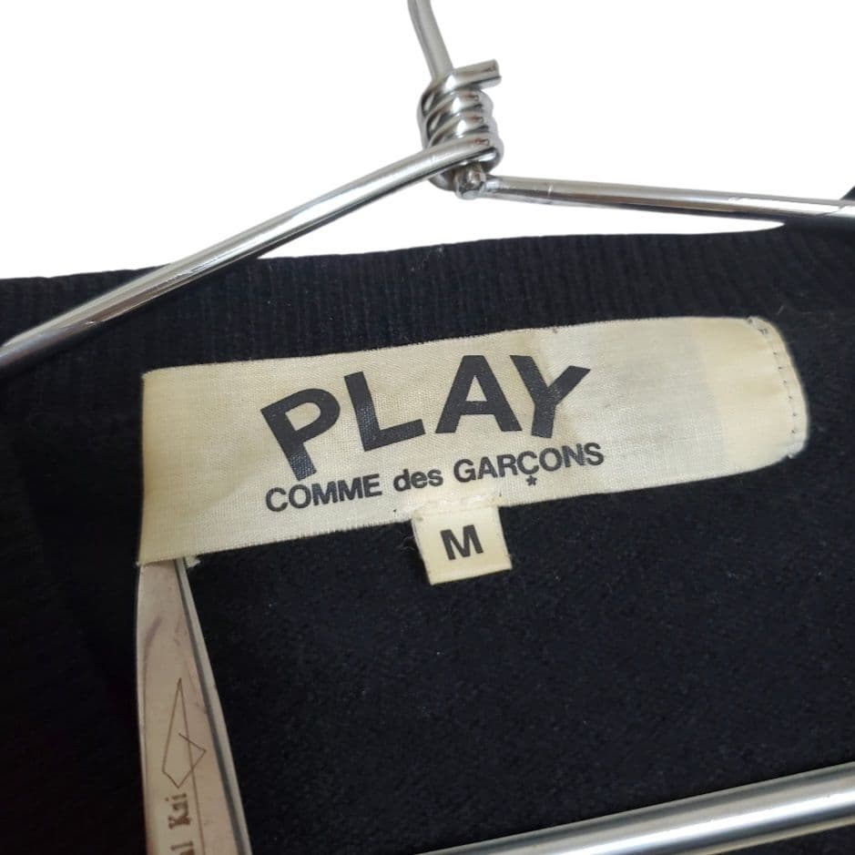 プレイコムデギャルソン Vネック セーター Mサイズ ブブラック