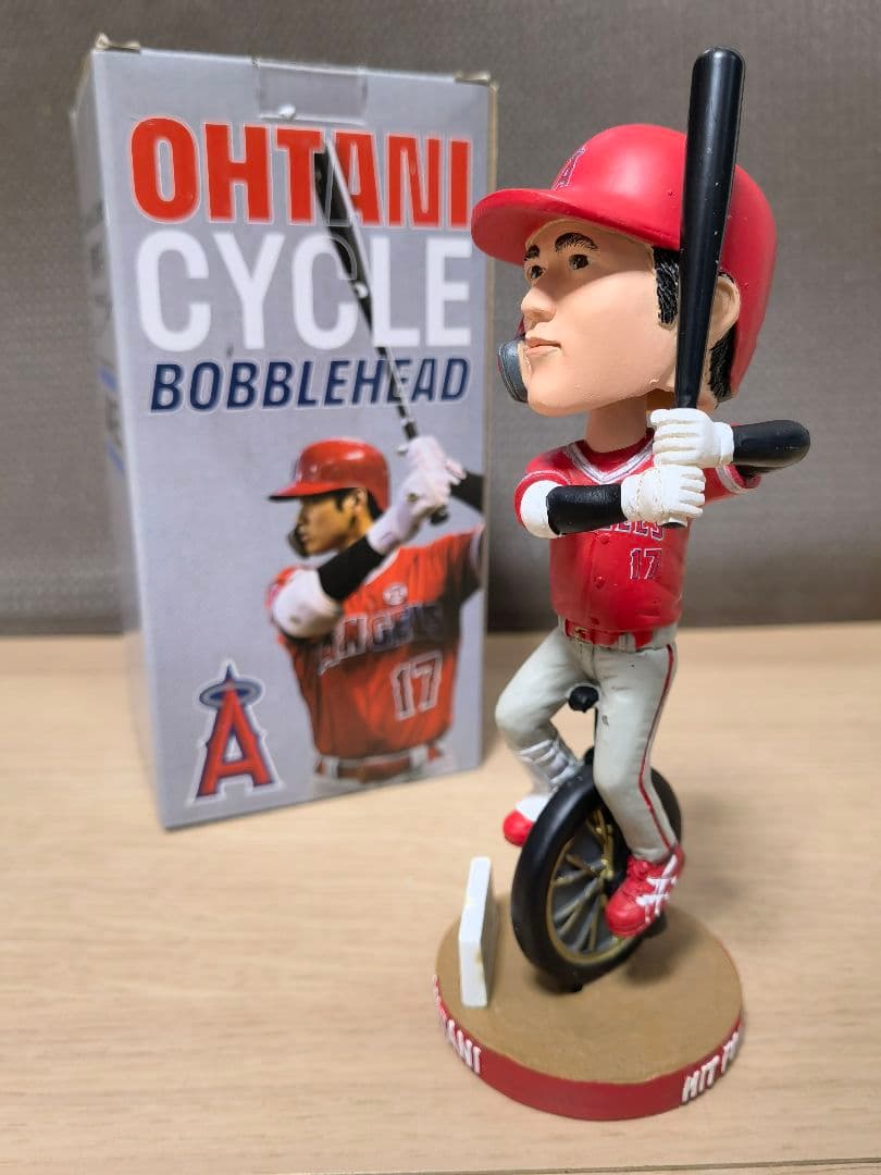 【新品未使用】大谷翔平 ボブルヘッド サイクルヒット達成　記念 ①