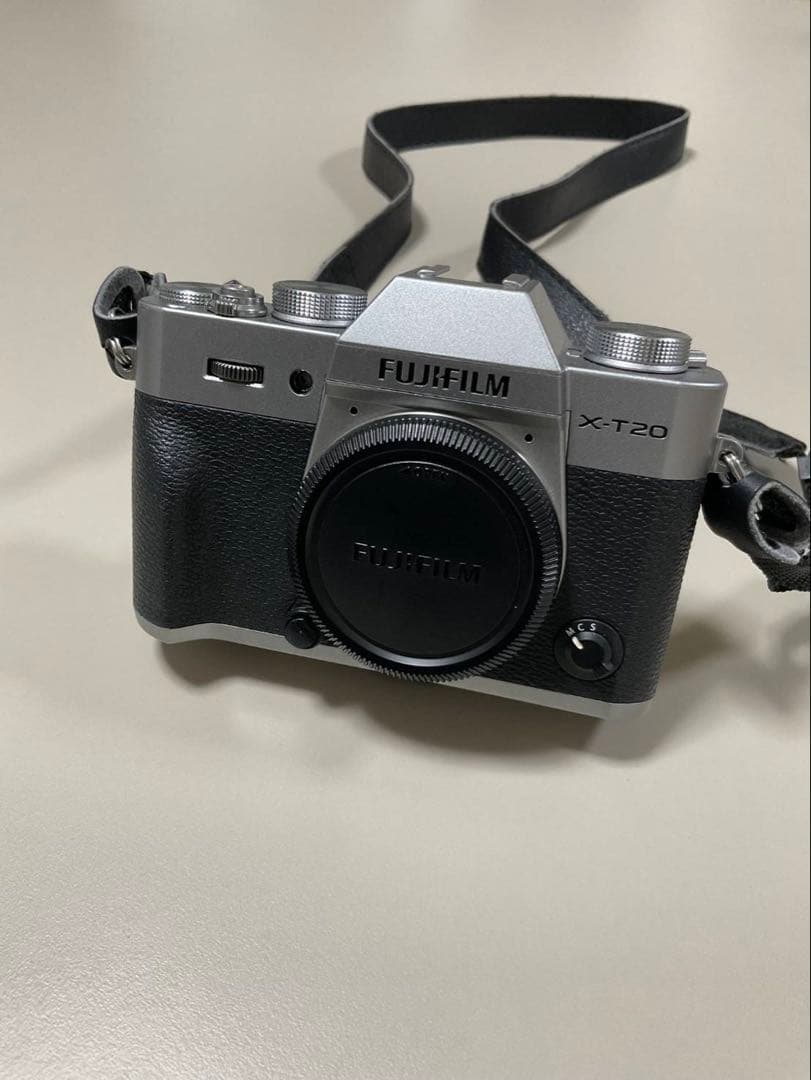 FUJIFILM X-T20 ミラーレスカメラ美品