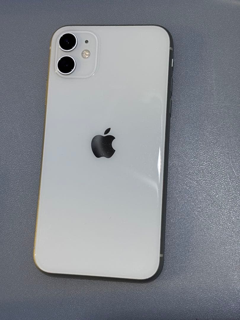 Apple iPhone 11 ホワイト 本体　128GB SIMフリー