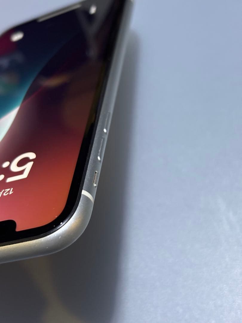 Apple iPhone 11 ホワイト 本体　128GB SIMフリー