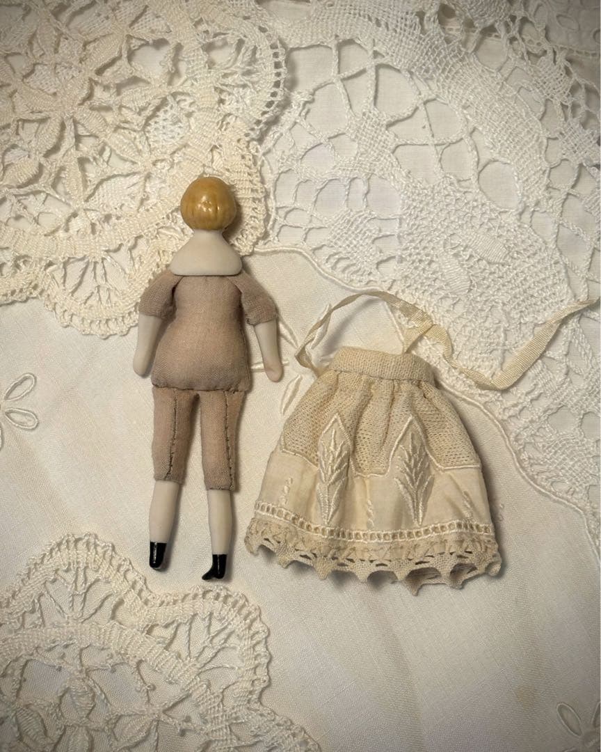 極小チャイナヘッドドール*パリアンドール*9.5cm*ブロンドヘアミニチュア