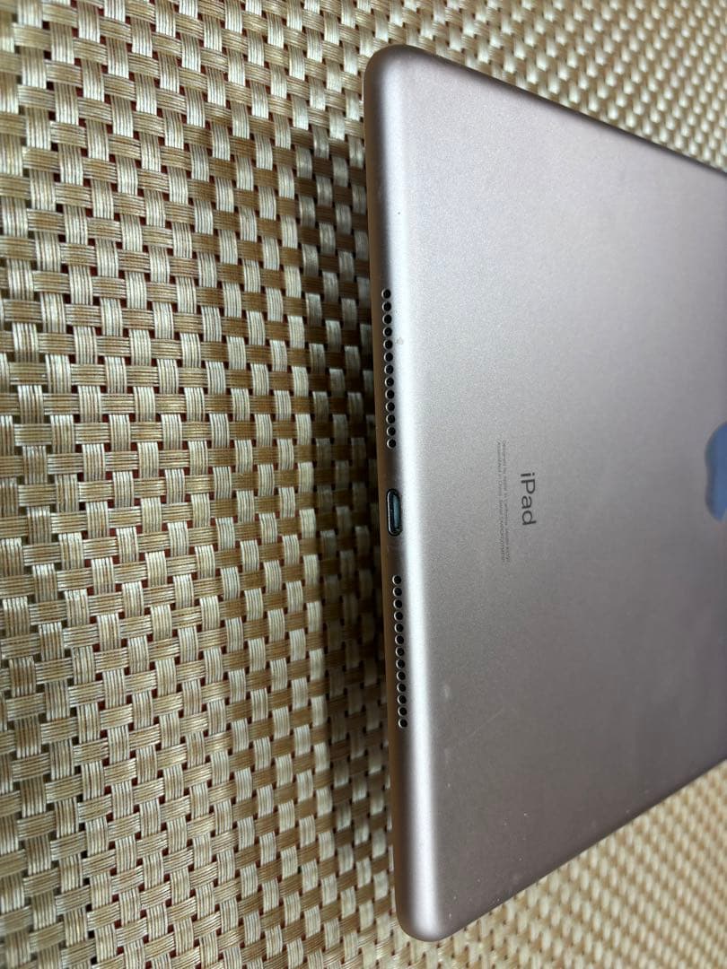 iPad 第7世代 ローズゴールド 32 GB MW762J/A 【1704】