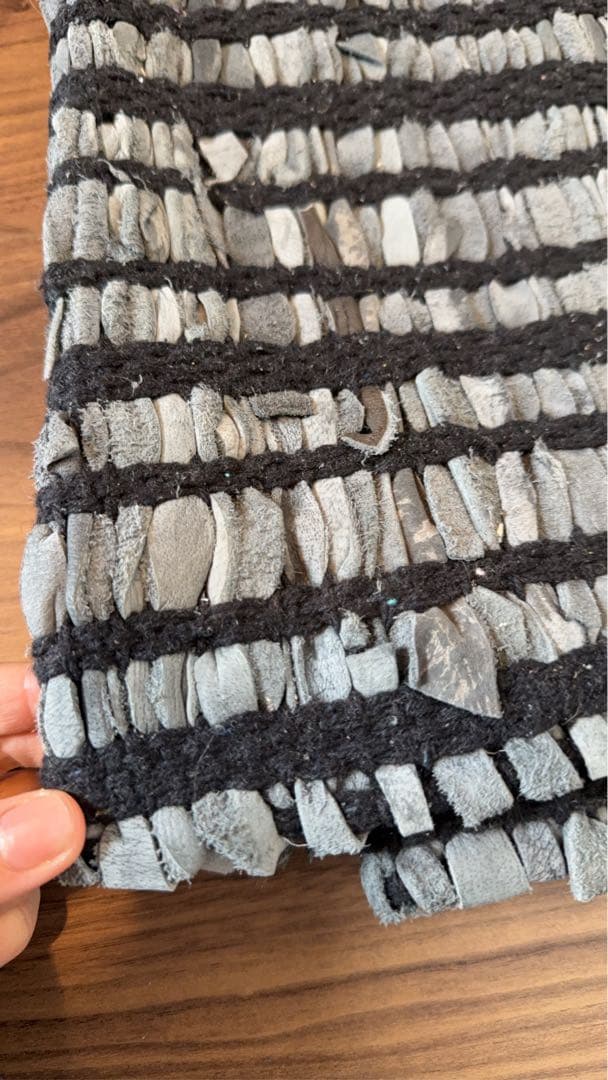 レザーラグ205×140テクスチャー幾何学模様ラグ