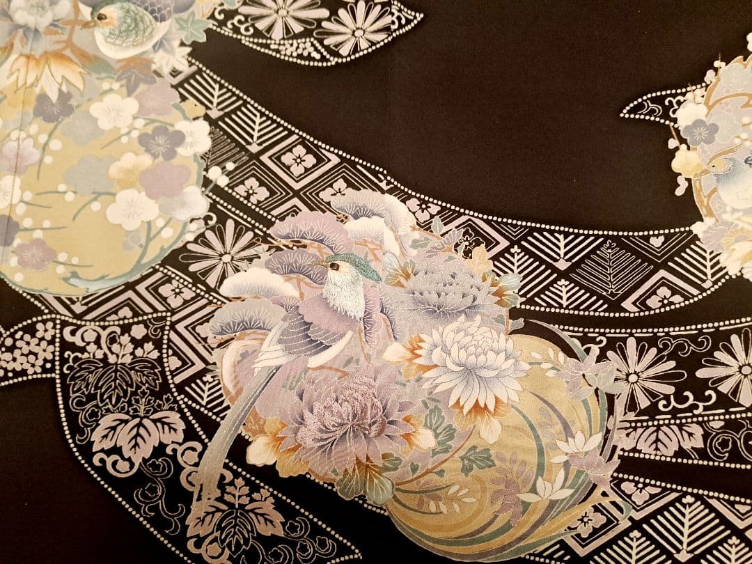 美品❇️手描友禅　刺繍　黒留め袖 　 比翼仕立て　５つ紋　フルセット