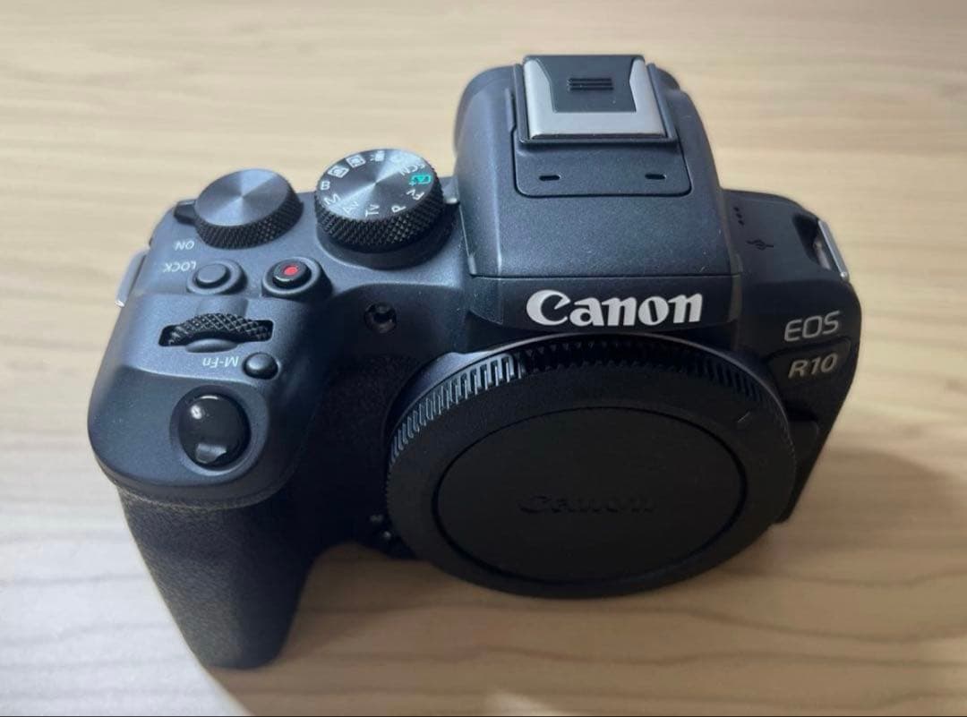 Canon EOS R10 ミラーレス 一眼レフ カメラ スポーツ