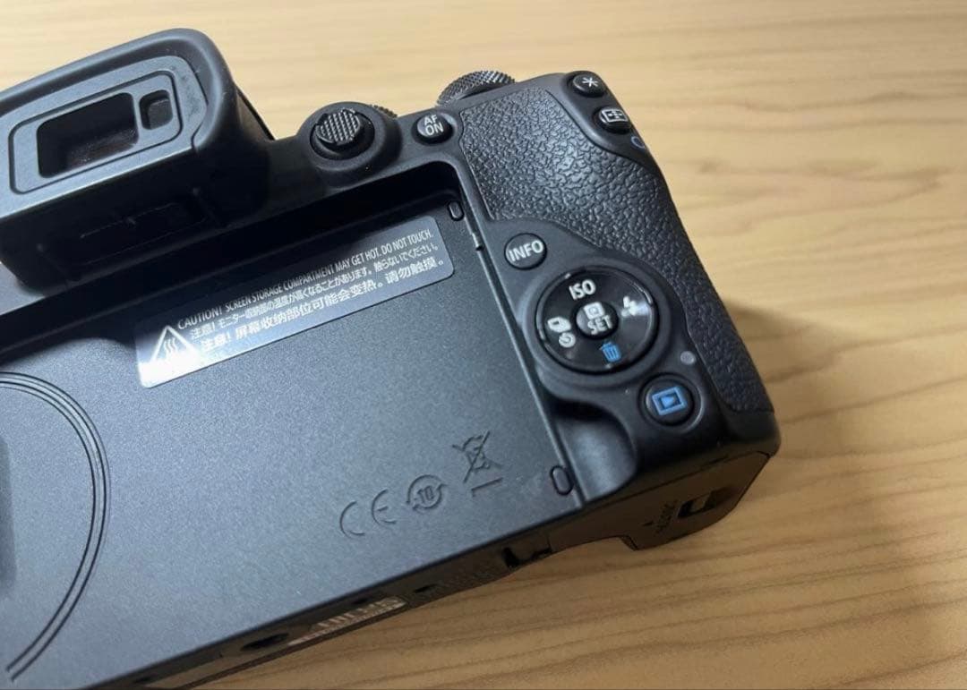 Canon EOS R10 ミラーレス 一眼レフ カメラ スポーツ