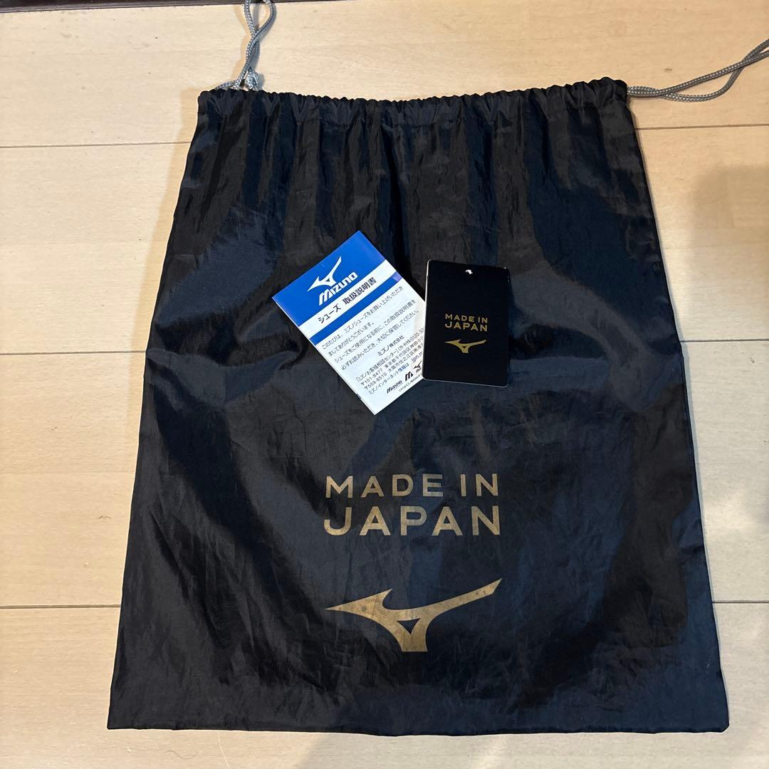 Mizunoモレリアネオ4 限定カラー