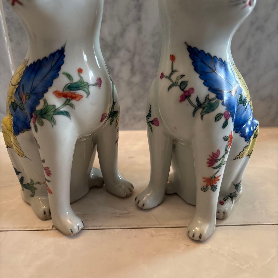 アンティーク　妖艶な瞳と手描きのお花が芸術的な珍しいペア猫ちゃん