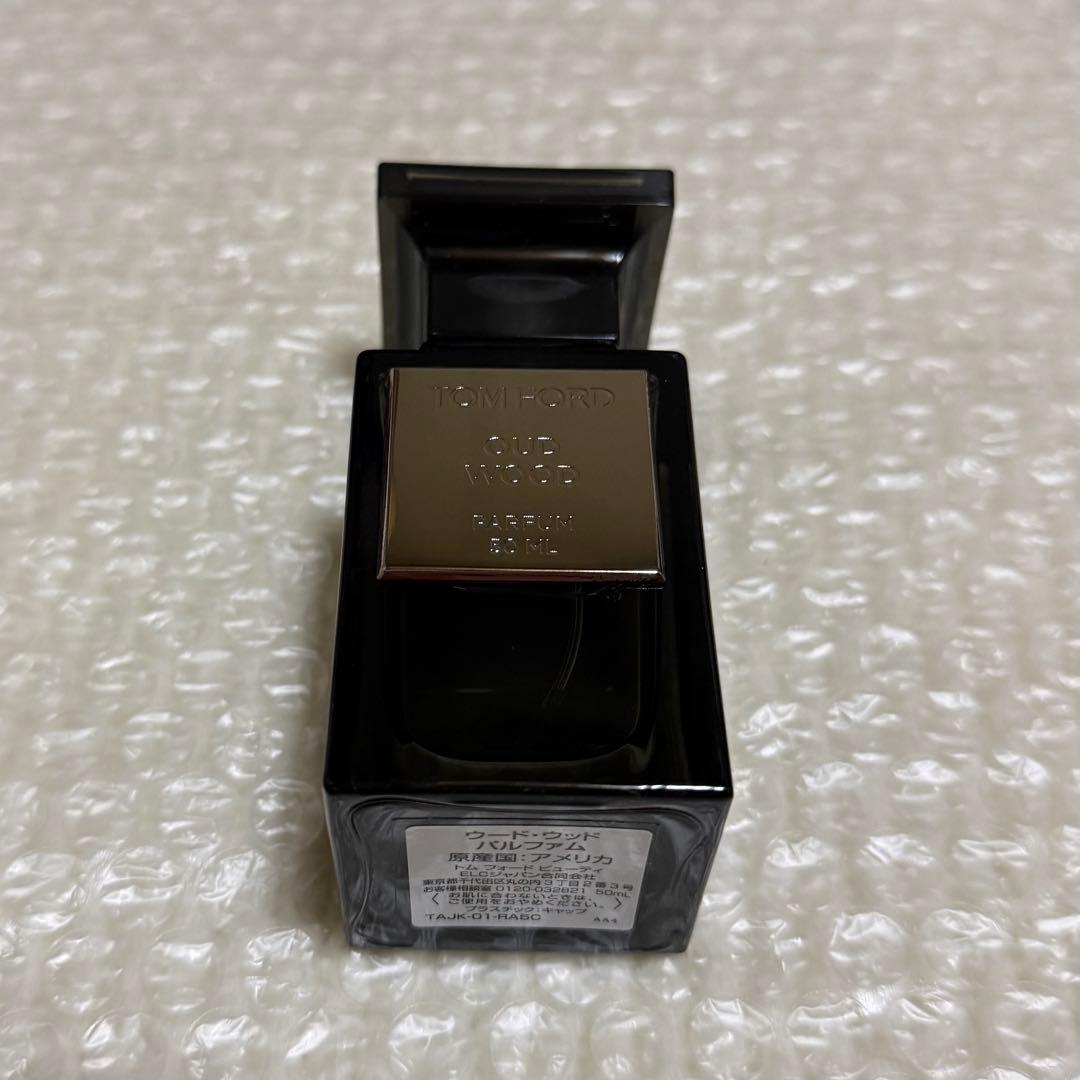 トムフォード　ウードウッド　パルファム　スプレィ　50ml