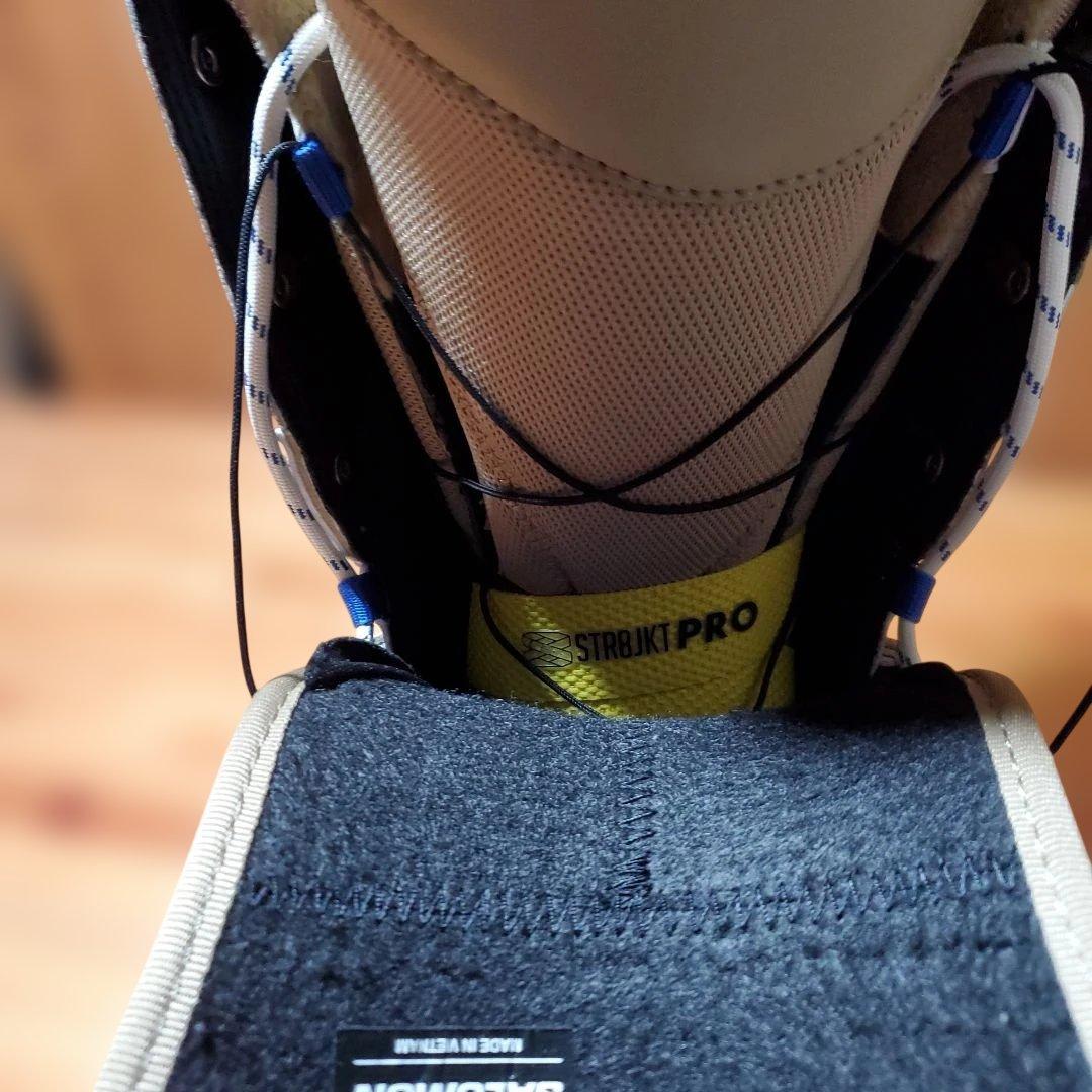 SALOMON スノーボードブーツ 28.5cm! 26180