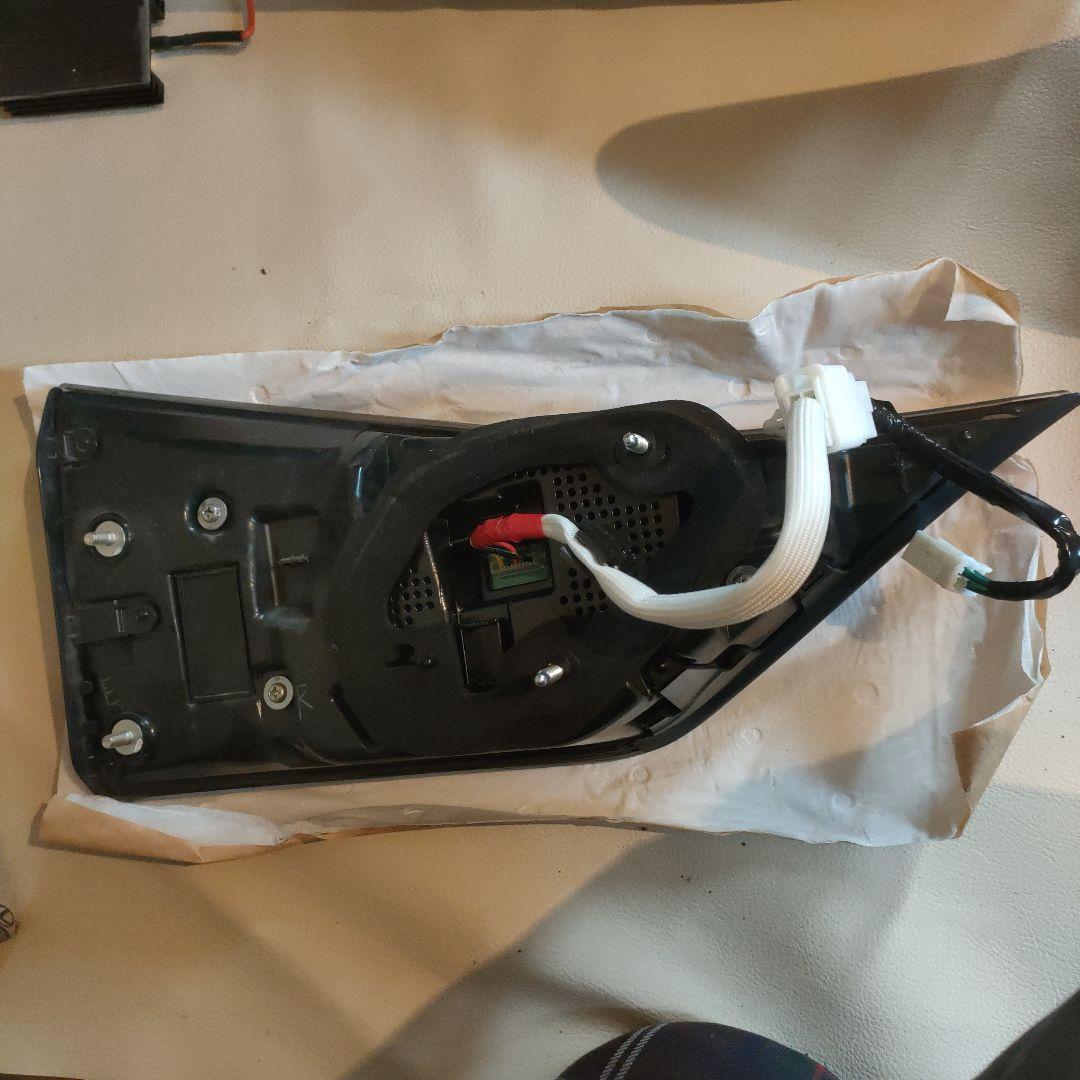 10系後期GS 純正テールランプ　前期型に