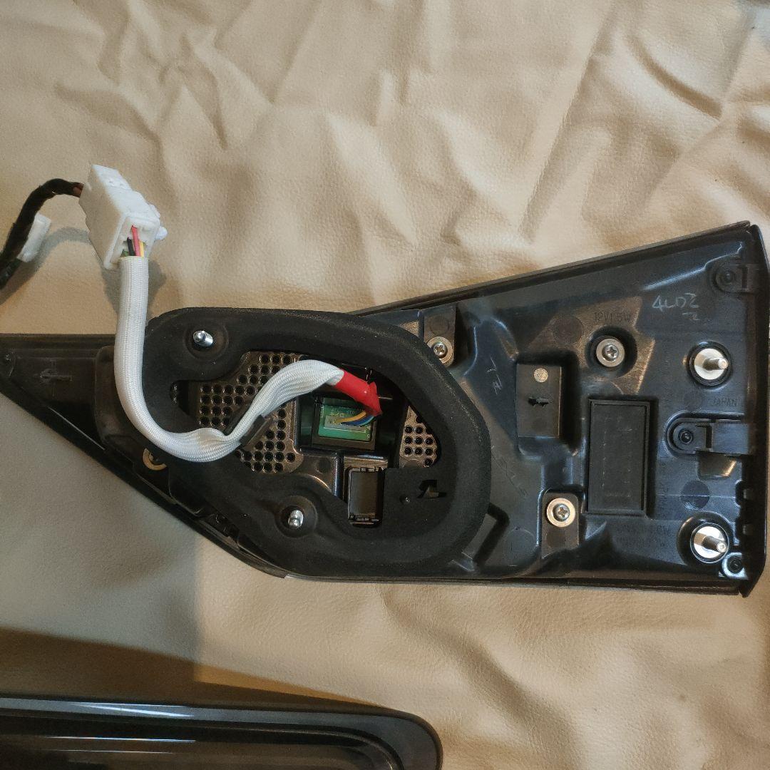 10系後期GS 純正テールランプ　前期型に