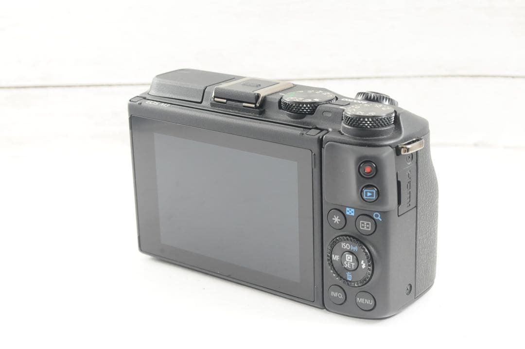 ❤️人気ミラーレス❤️Wi-Fi &自撮り❤️Canon EOS M3