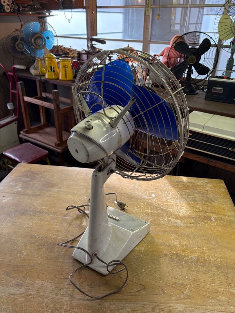 山田　レトロレトロ扇風機　スチール扇風機　日立扇風機　ビンテージ扇風機