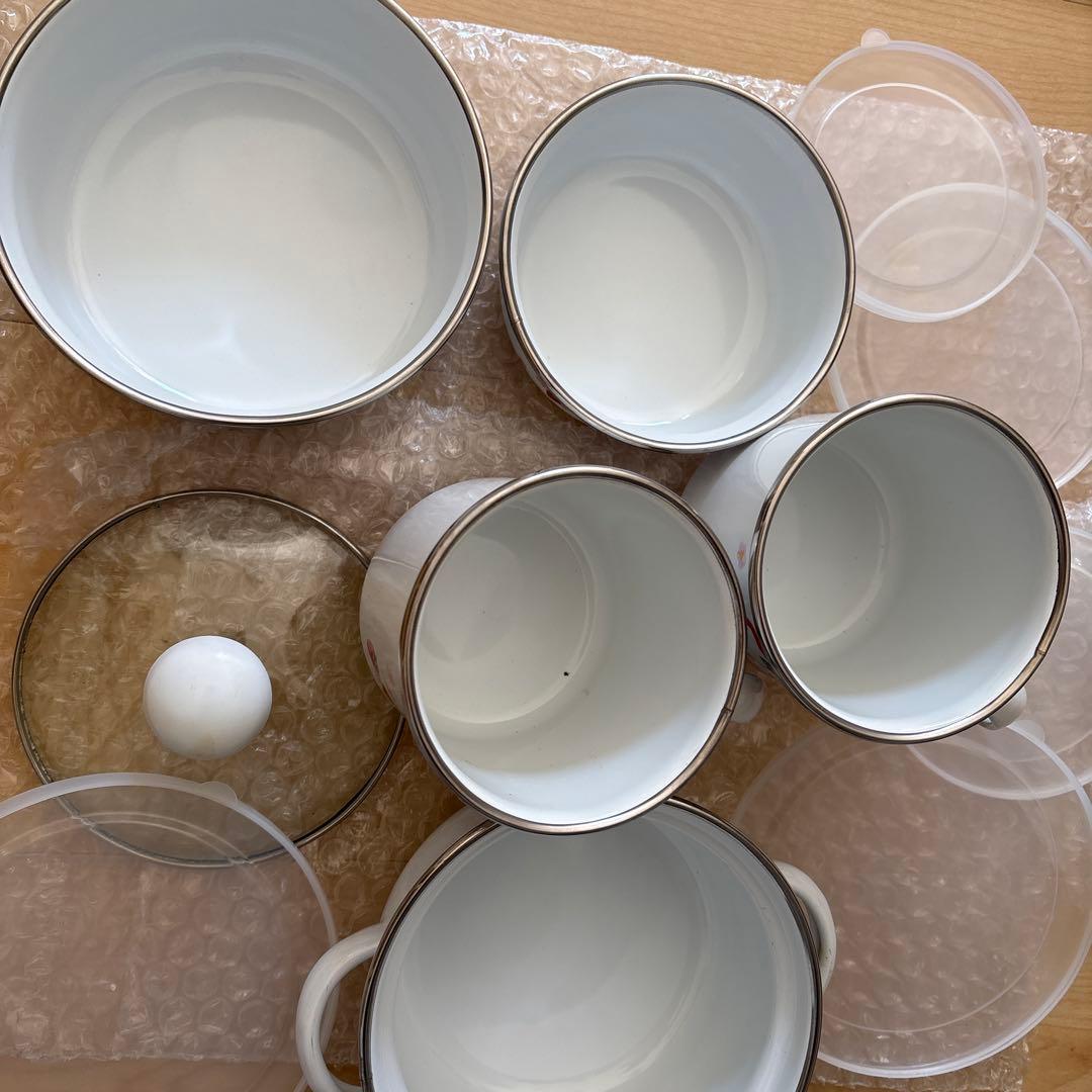 キティ　いちご　ホーロー　保存容器　鍋　マグカップ