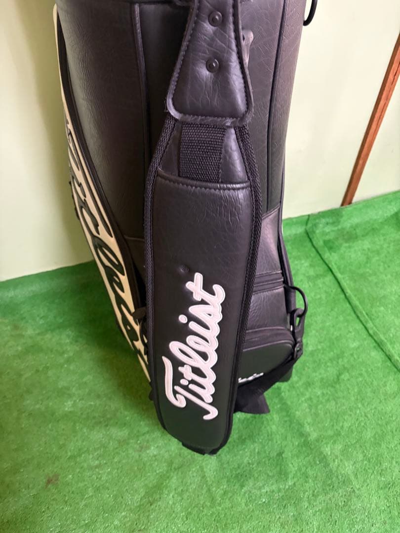 日本未発売　タイトリスト　スタッフバッグ　9.5