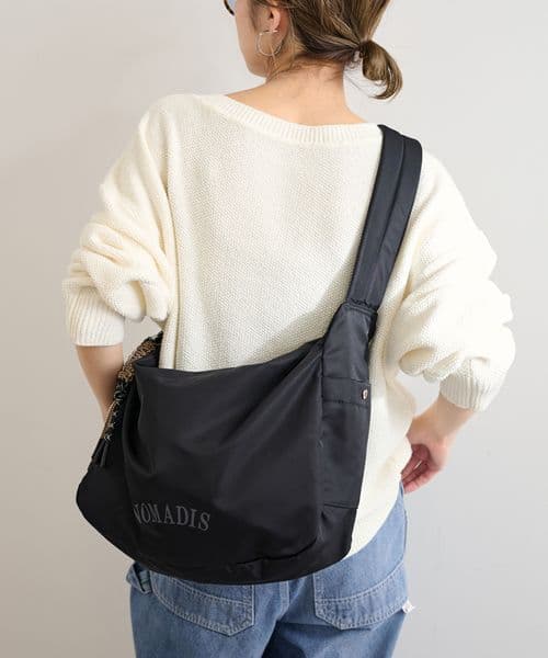 NOMADIS 　ショルダーバッグ