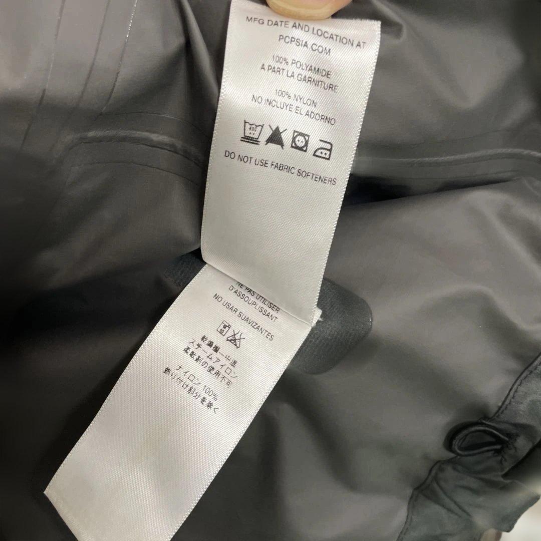 patagonia 黒 ナイロンジャケット フード付き