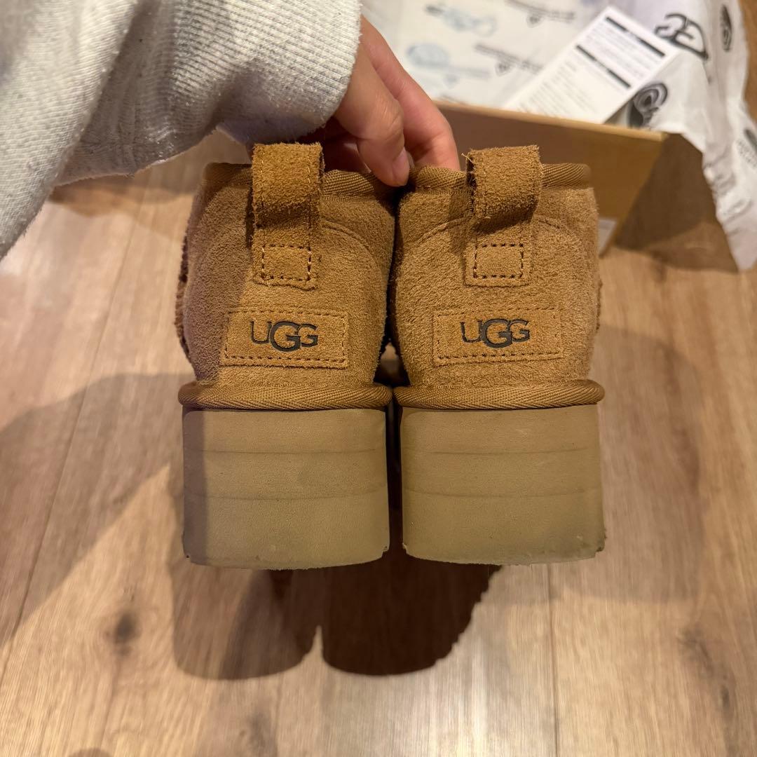 【UGG】 CLASSIC ULTRA MINI PLATFORM 22