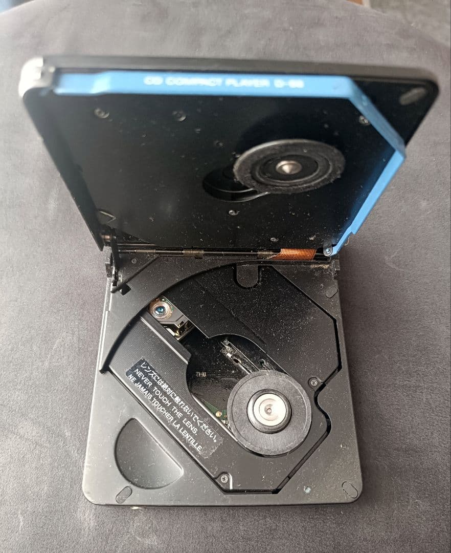 SONY D-88 ポータブルCDプレーヤー