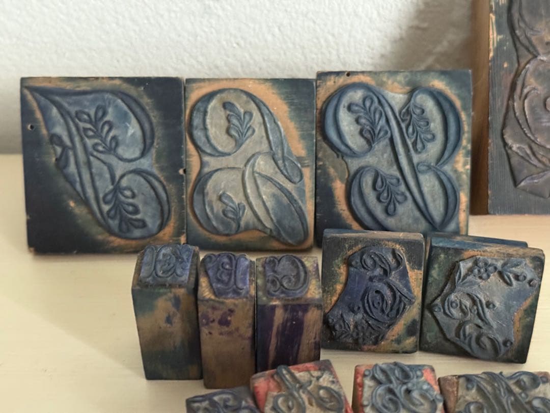 フランスアンティーク　モノグラム　刺繍　木製スタンプセット